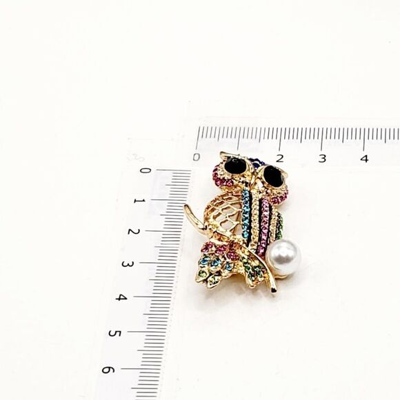 Brand New Rhinestone Gold With Pearl Owl Brooch Pin - Picture 4 of 4